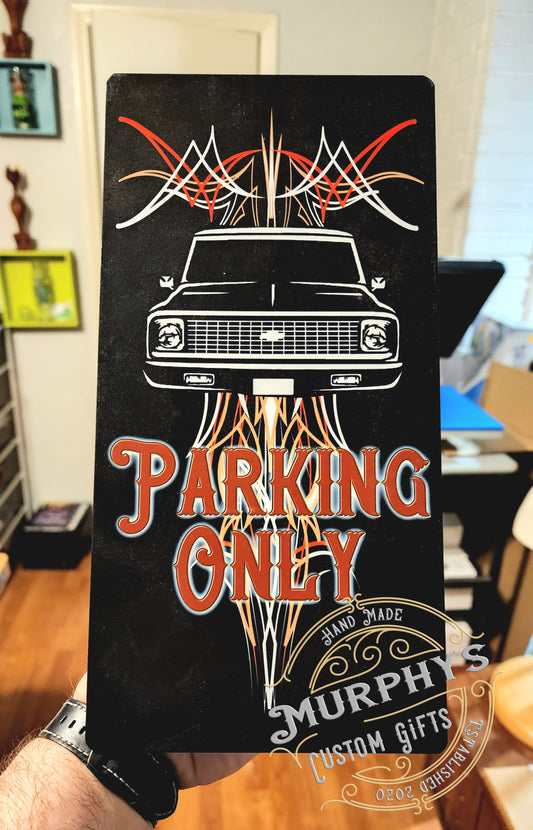 C10 Pinstripe Parking Sign